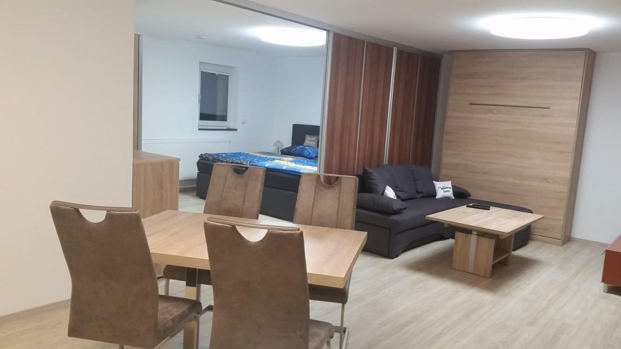 Ferienwohnung Sandra Hockenheim Exteriör bild